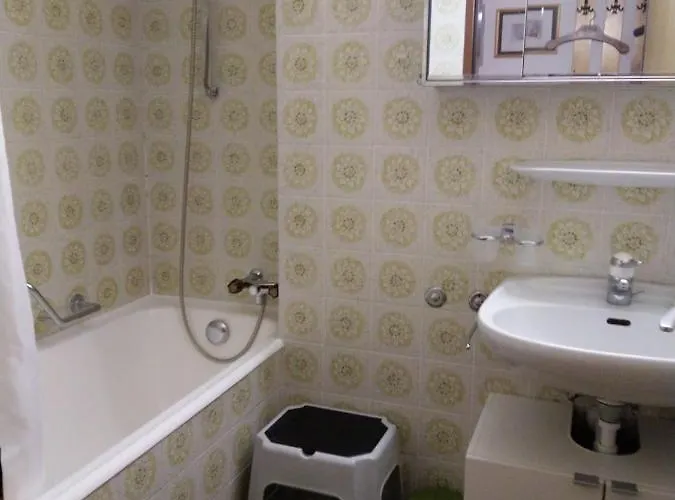 Апартаменты Laerchenwald 1808